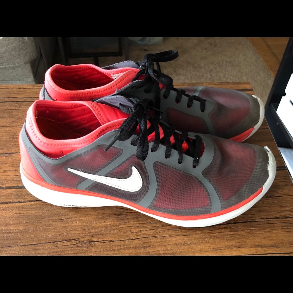 *SOLD* Nike Lunarlon shoes